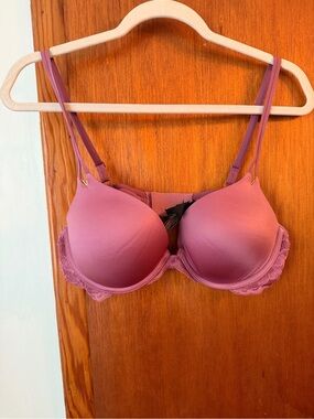 Victoria's Secret Mauve Pink Lace-Trim T-Shirt Bra